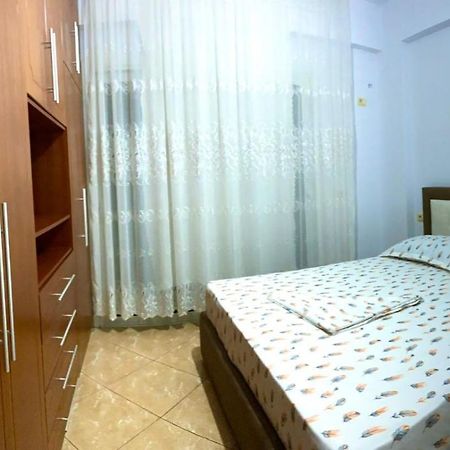 Honey Apartment Near Port Of Saranda Sarande Exterior photo